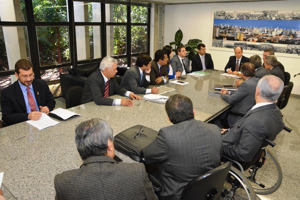 Imagem: Procuradores e deputados estiveram reunidos nesta quarta-feira