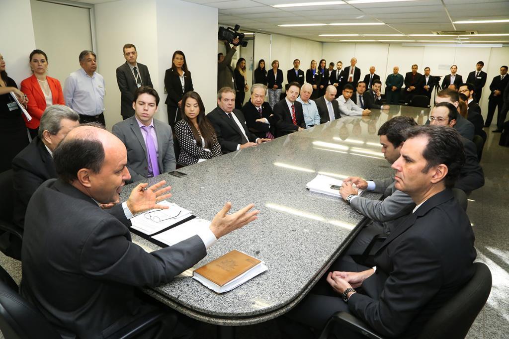 Imagem: A assinatura do convênio entre Assembleia e Anoreg aconteceu na manhã desta quinta-feira