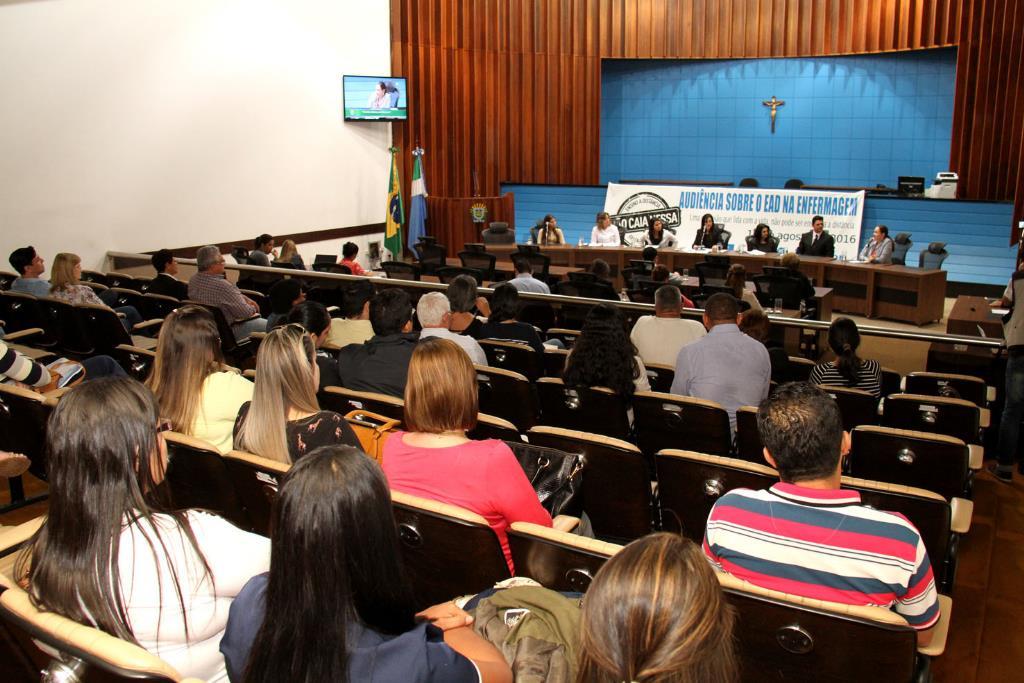 Imagem: Representantes da área da sáude estão preocupados com o ensino à distância em enfermagem