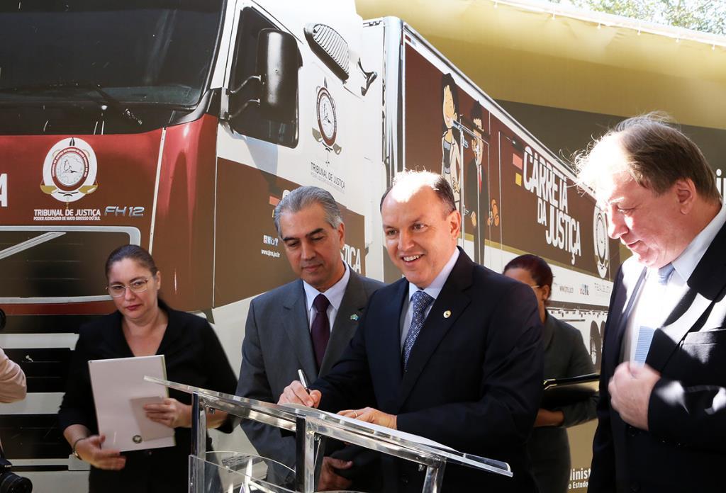 Imagem: Mochi assinou lançamento da carreta junto ao Judiciário e Executivo