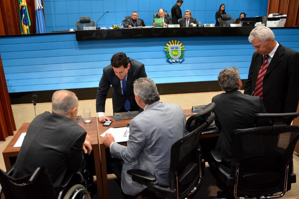 Imagem: Deputados aprovaram um projeto e mantiveram três vetos durante a primeira sessão da semana