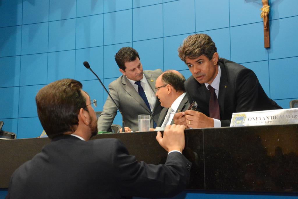 Imagem: Projeto é assinado pelos deputados Junior Mochi, Professor Rinaldo e Pedro Kemp