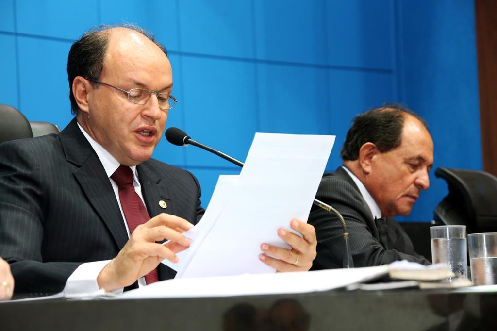 Imagem: O presidente Junior Mochi é responsável em anunciar a Ordem do Dia e o número de deputados presentes