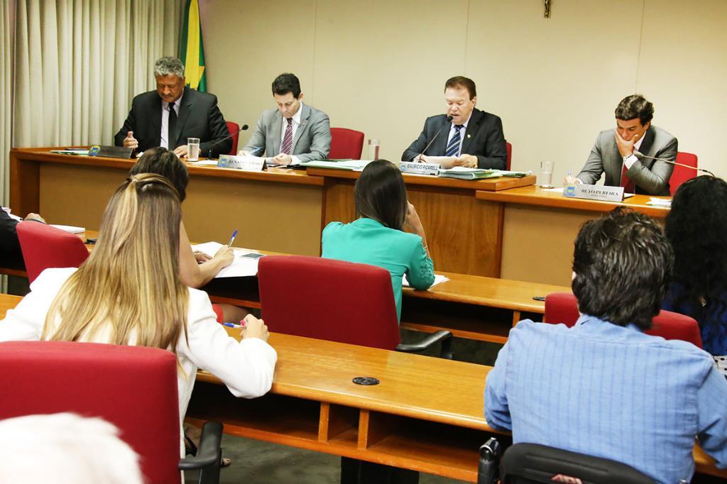 Imagem: A reunião da CCJR aconteceu durante a manhã desta terça-feira