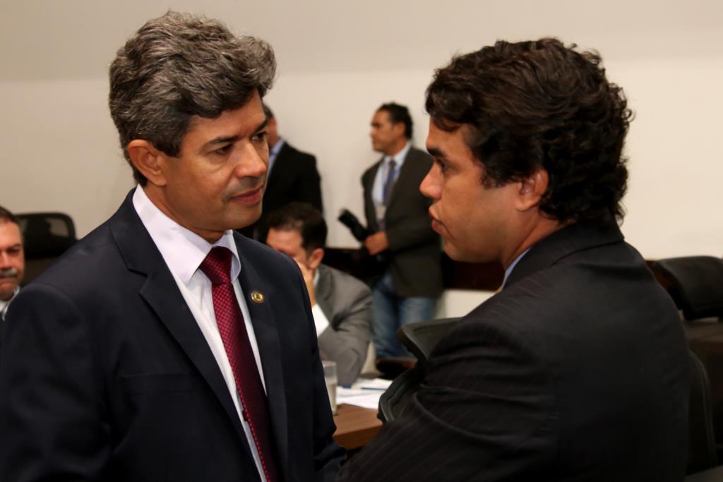 Imagem: Professor Rinaldo e Beto Pereira permanecem como líder e vice-líder do Governo