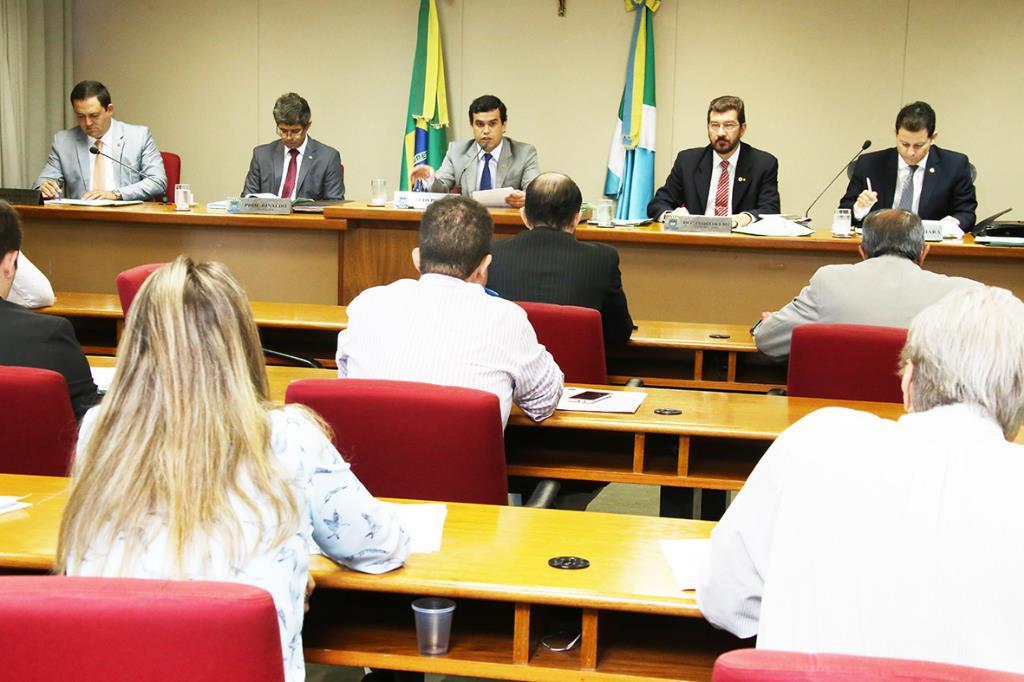 Imagem: CCJR também aprovou parecer favorável à ampliação de abono salarial