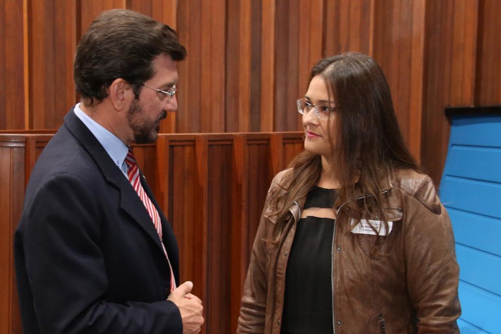 Imagem: Deputado Pedro Kemp e auditora Kasla Garcia Gomes Tiago