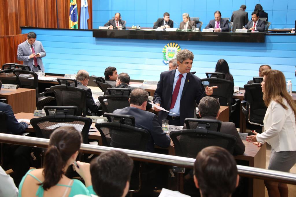 Imagem: Deputados analisaram sete matérias durante a sessão desta quarta-feira