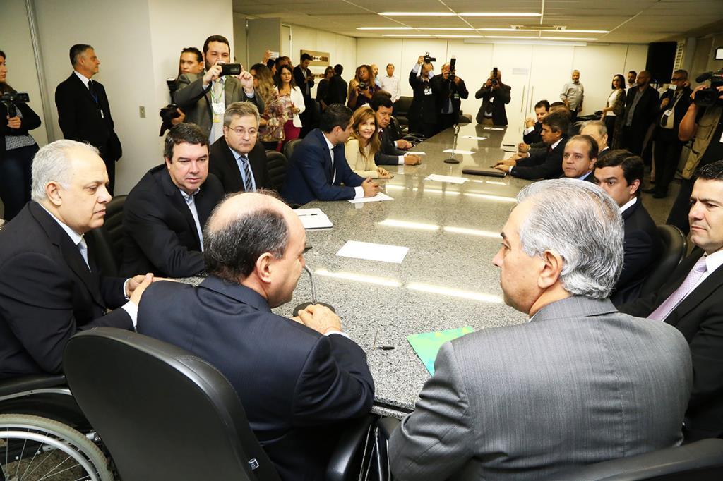 Imagem: Reunião com o governador Reinaldo Azambuja aconteceu na sala da presidência