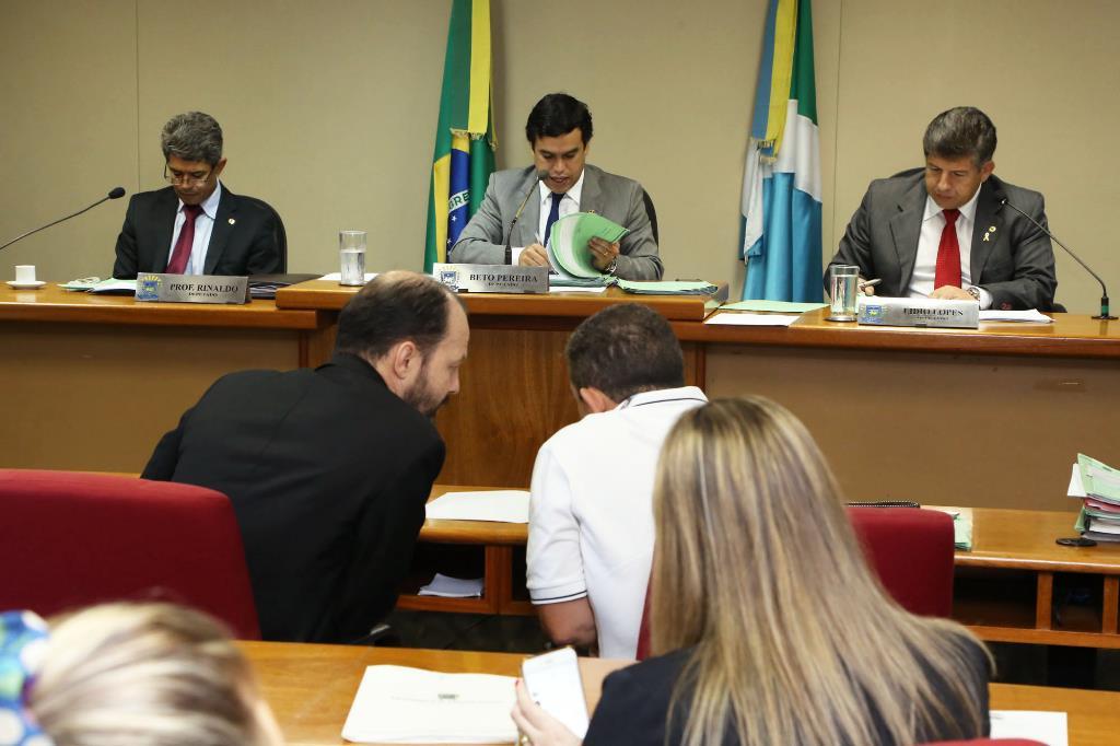 Imagem: A CCJR realizou a 15ª reunião deste ano. A aprovação da LDO foi o destaque  