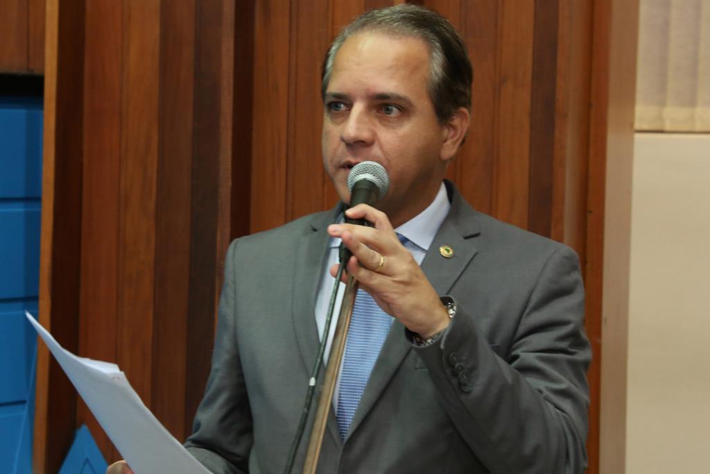 Imagem: O deputado Coronel David é ao autor da Lei que presta homenagem ao policial Onderson Winckler