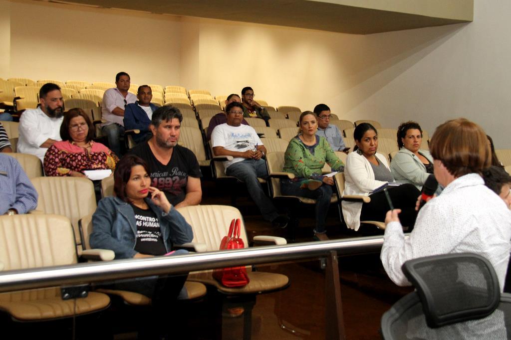 Imagem: Diretores das escolas públicas e privadas estiveram na reunião, nesta quinta na ALMS