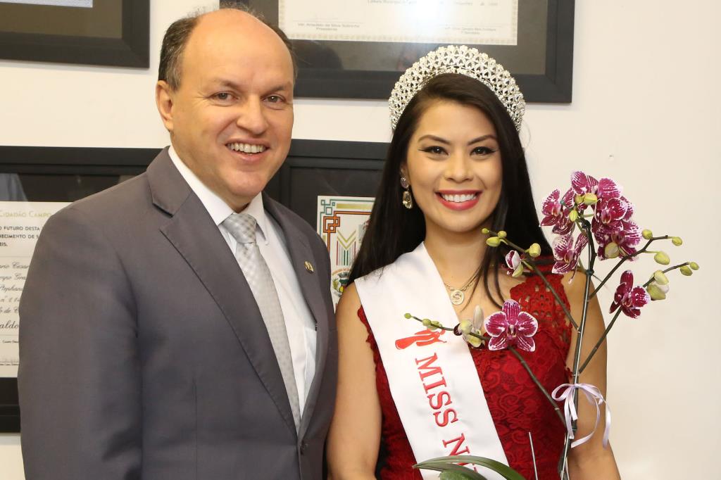 Imagem: Presidente Junior Mochi recebe visita da Miss Nikkey no parlamento estadual