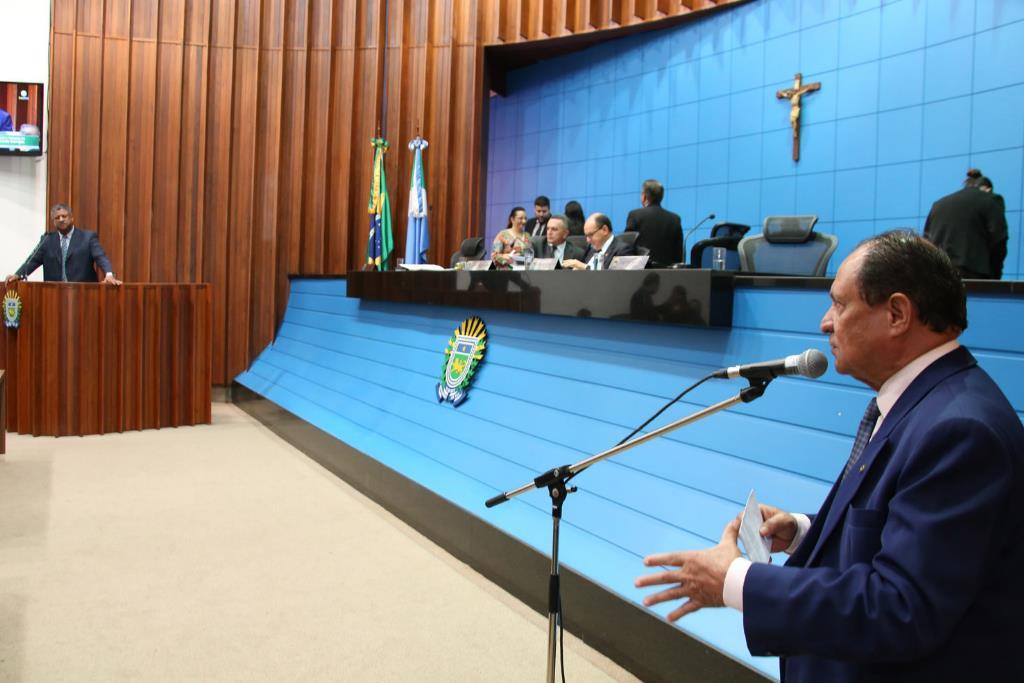 Imagem: Em aparte, Zé Teixeira defendeu integração dos índios à comunidade em Dourados