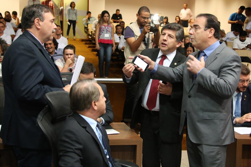 Imagem: Deputados pedem reunião com responsáveis pelos repasses de recursos