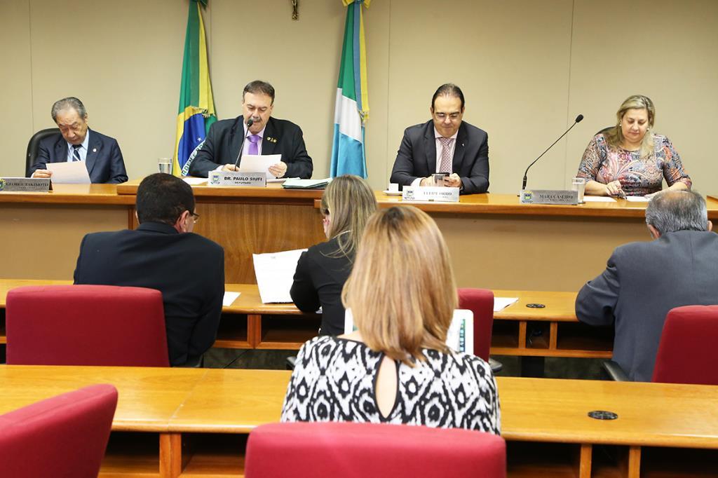 Imagem: Reunião da Comissão de Saúde foi realizada no plenarinho Deputado Nelito Câmara