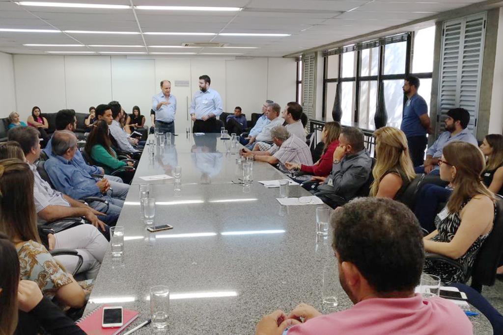 Imagem: Presidente Mochi se reuniu com técnicos e assessores jurídicos nesta sexta-feira